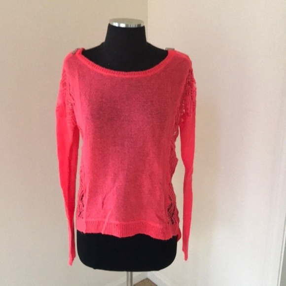 KENDALL & KYLIE crimson size XS high low Sweater - Picture 1 of 7